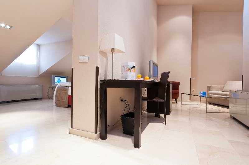 Exe Suites 33 Мадрид Екстериор снимка