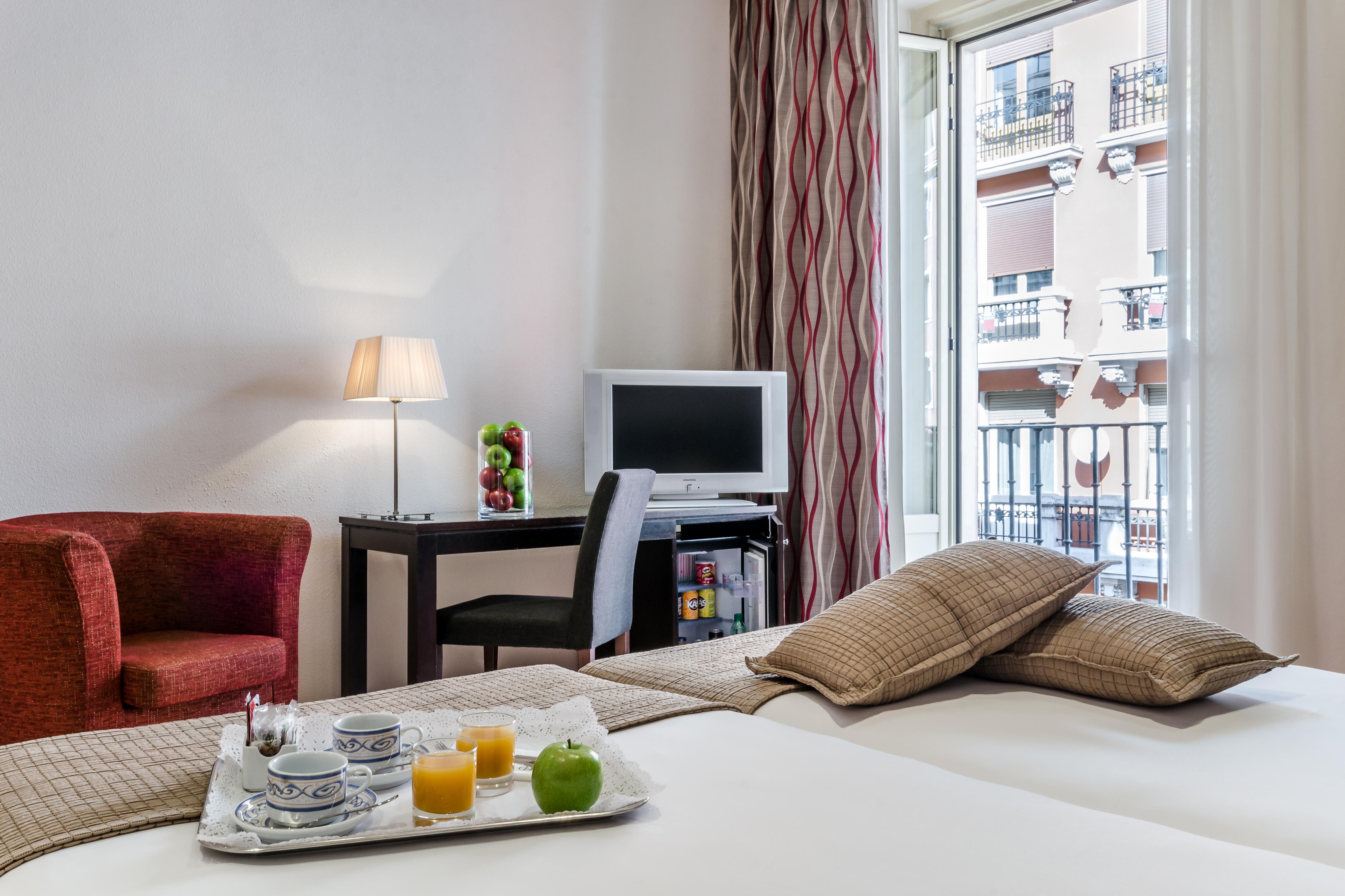 Exe Suites 33 Мадрид Екстериор снимка