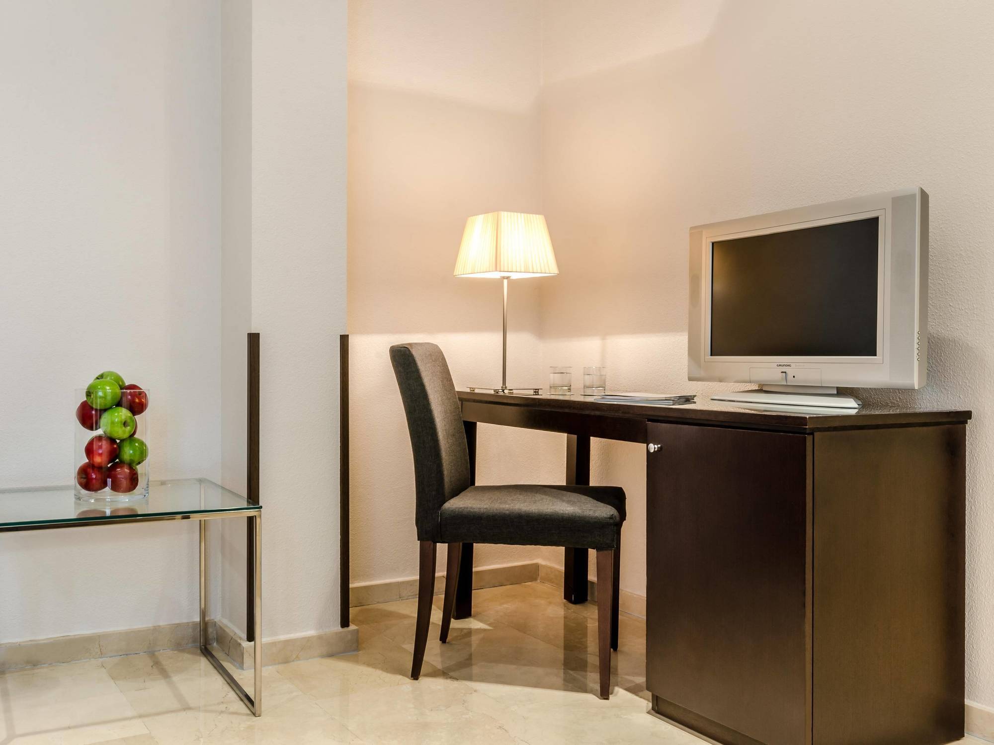 Exe Suites 33 Мадрид Екстериор снимка